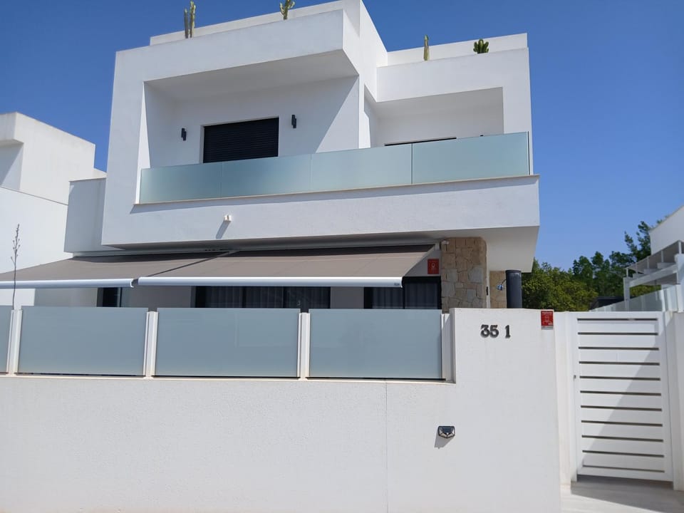 BBQ facilities, View (from property/room), Balcony/Terrace, cot, Parking