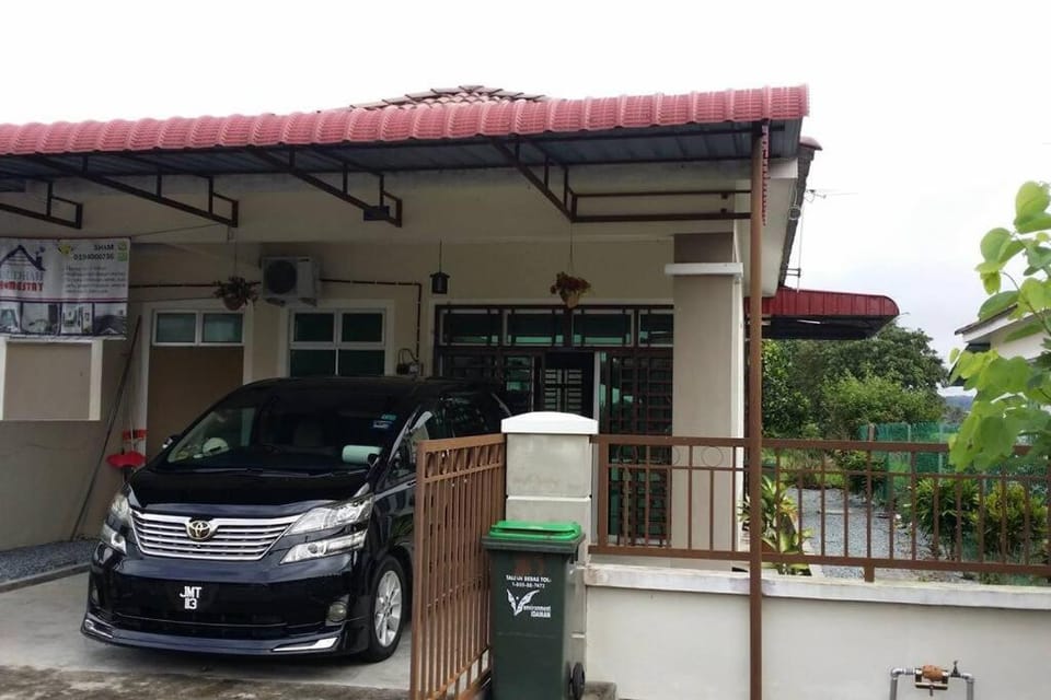 Cozy Homestay in Central Pokok Sena House in Kedah