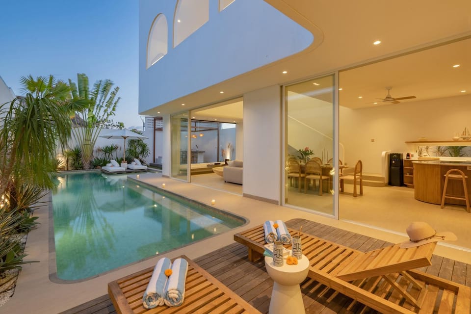 4bd Mediterranean Canggu Villa with Rooftop and Private Pool Villa in North Kuta