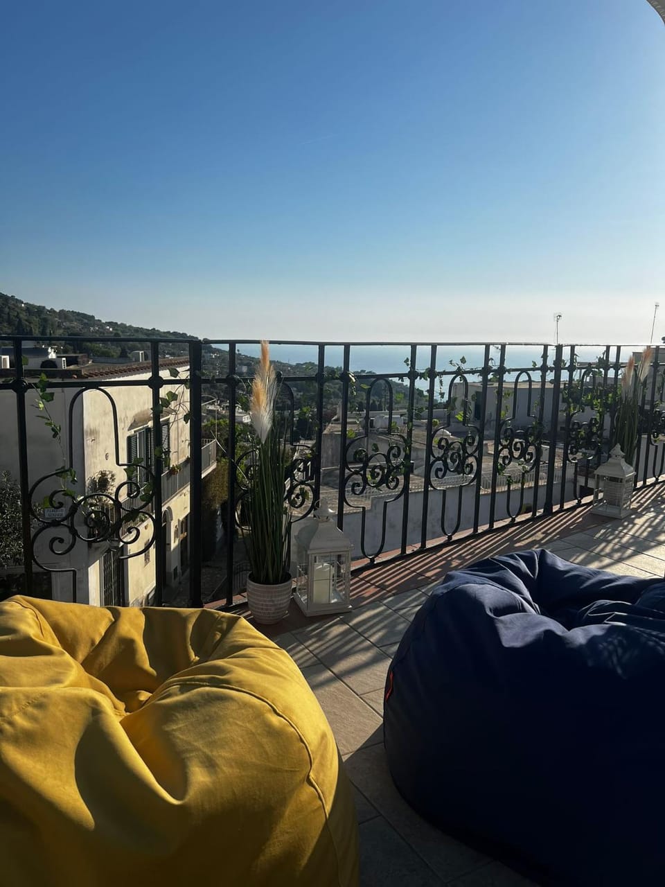 View (from property/room), Balcony/Terrace, Mountain view, Sea view, Entertainment, Quiet street view