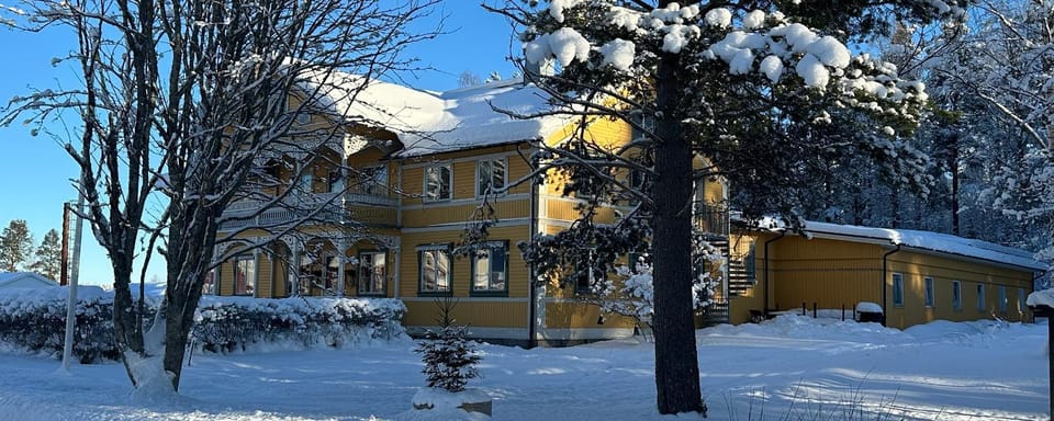 Property building, Restaurant/places to eat, Winter