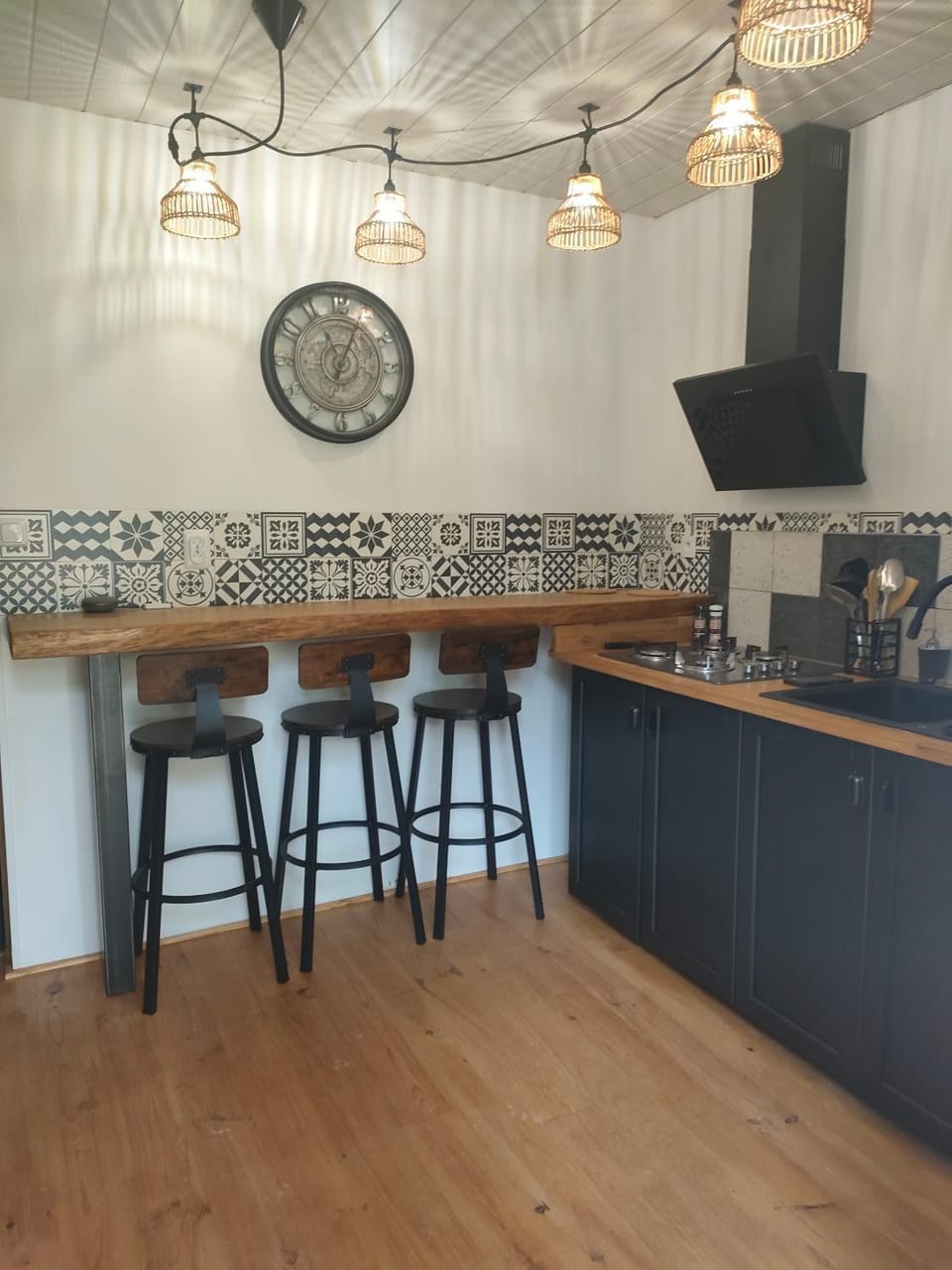 Kitchen or kitchenette, Communal kitchen