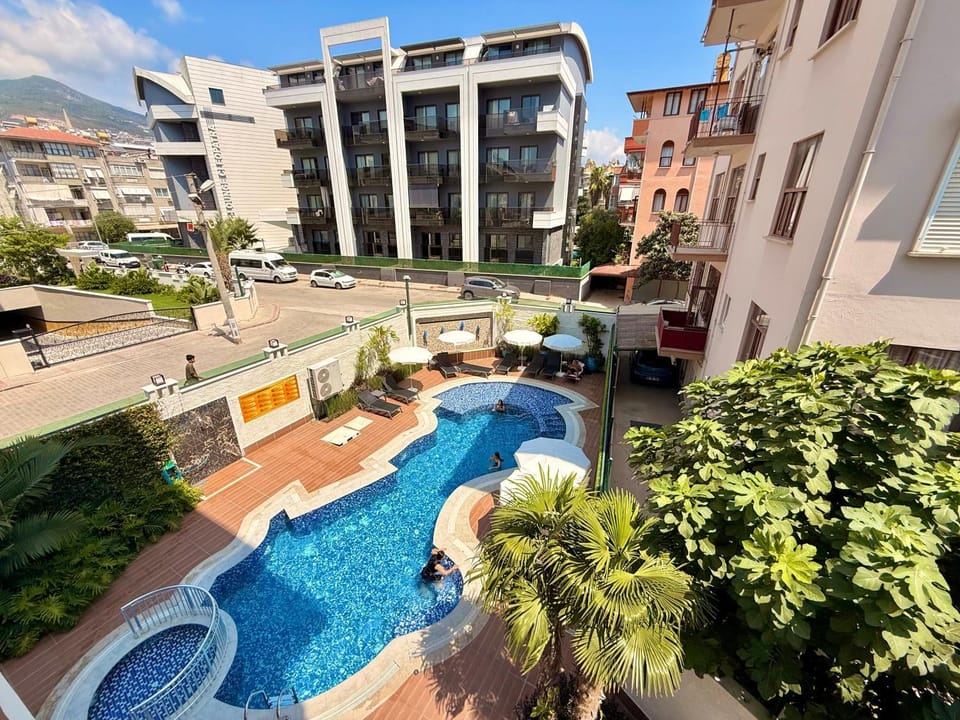 Balcony/Terrace, Swimming pool, Swimming pool