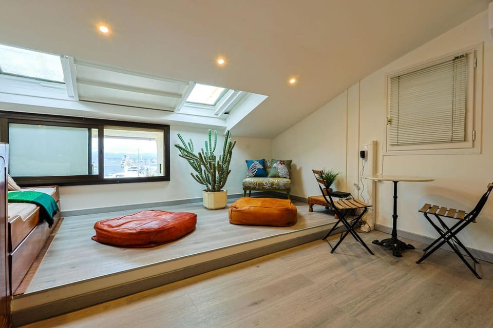 Living room, Bedroom