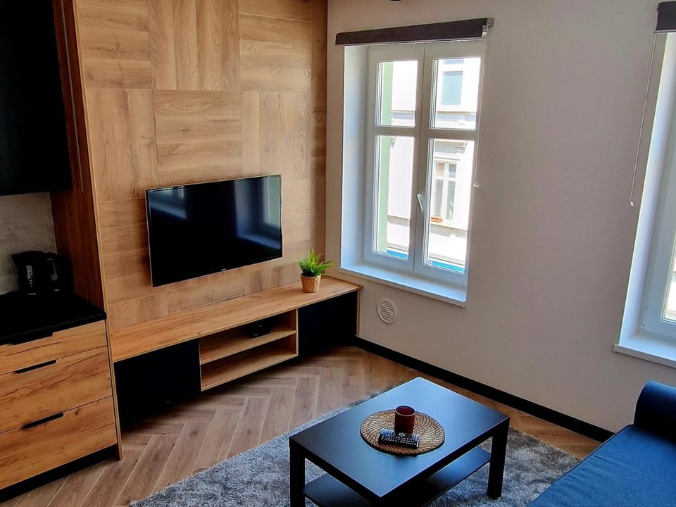 Communal lounge/ TV room, TV and multimedia, Living room, Seating area