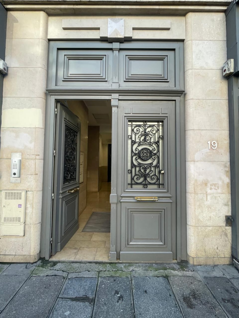 Facade/entrance, Day
