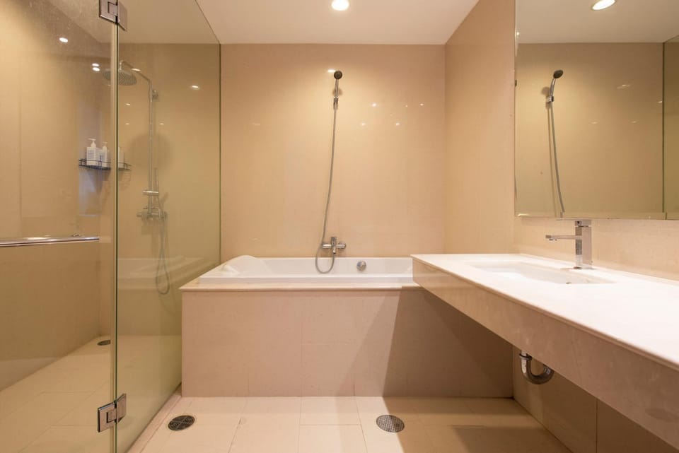 Bathroom, Bath