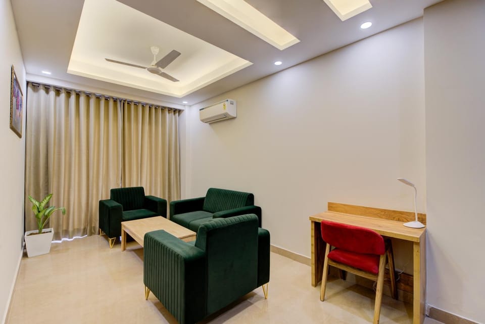 Living room, Seating area, air conditioner