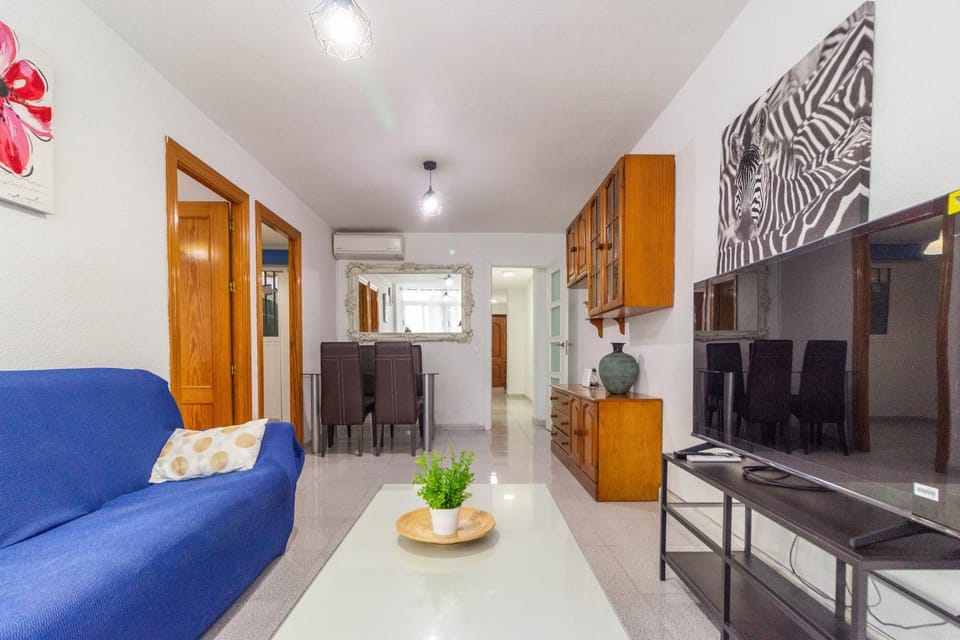Communal lounge/ TV room, TV and multimedia, Living room, Seating area