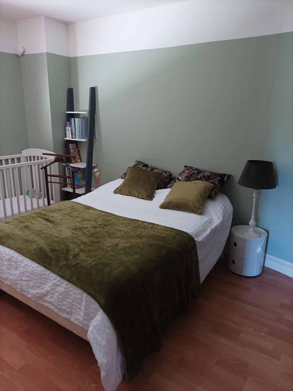 Photo of the whole room