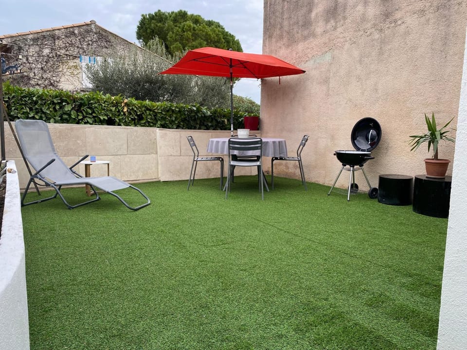 Patio, sunbed