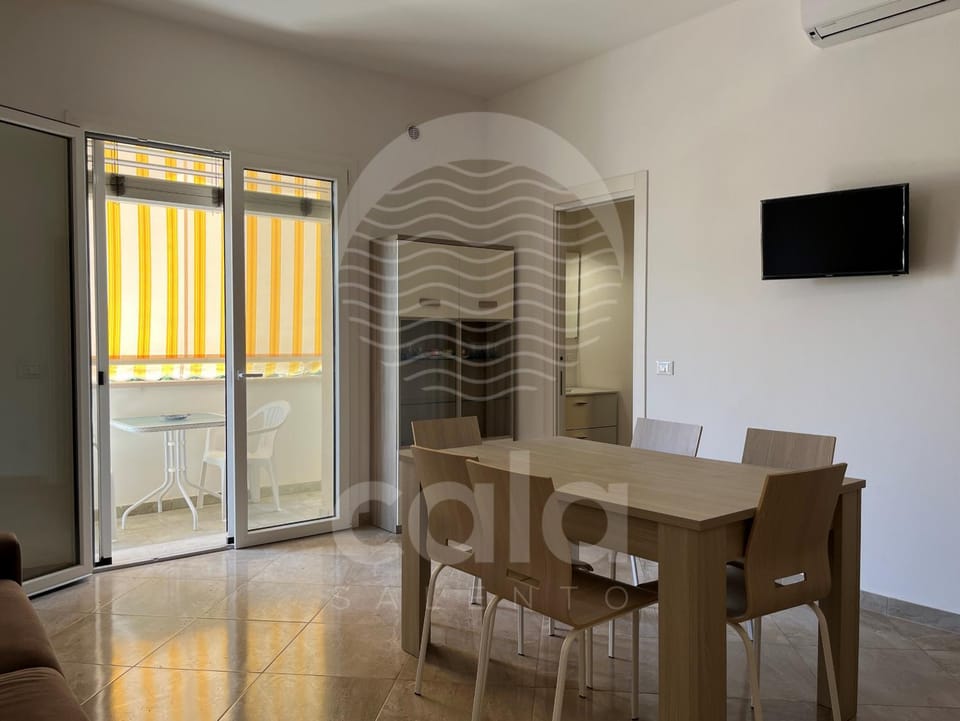 TV and multimedia, Living room, Dining area, air conditioner