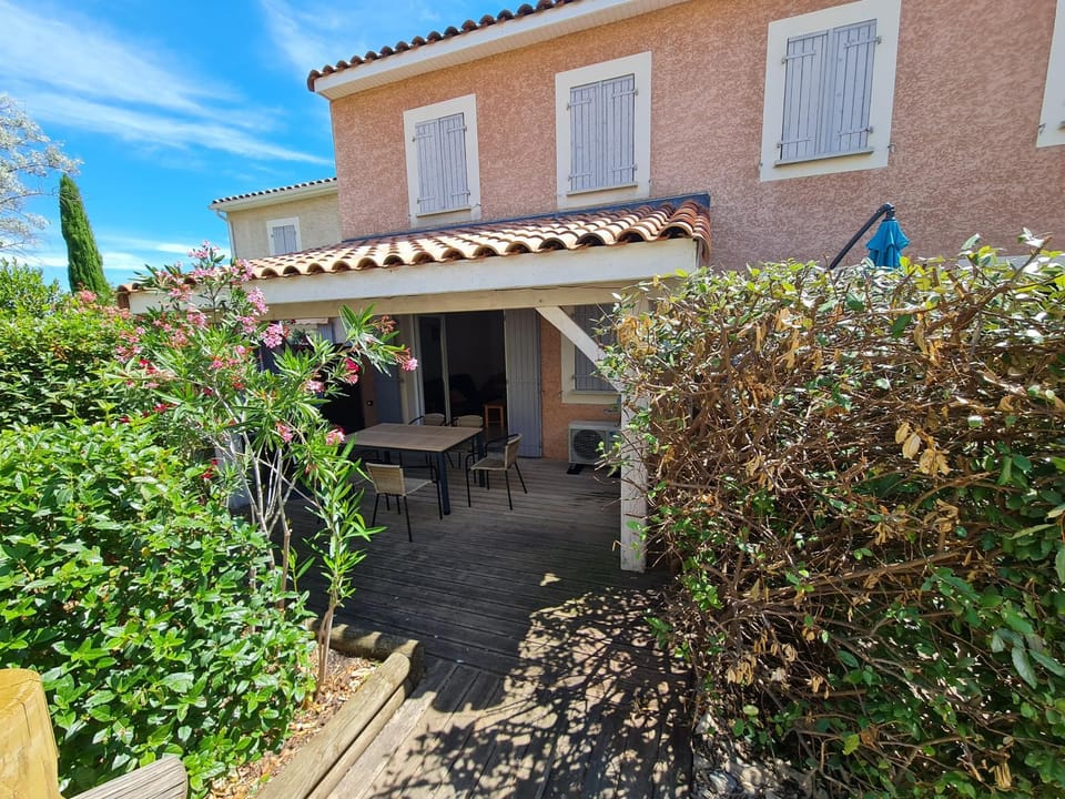 Maison en village vacances sur les hauteurs de Calvisson House in Calvisson