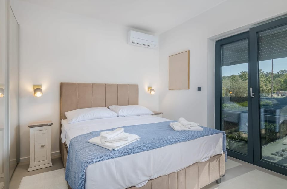 Tea Deluxe Apartment with private Pool Apartment in Primorje-Gorski Kotar County
