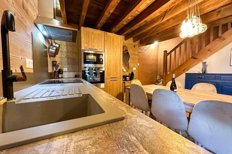 RIBERA 1 - Beautiful reformed house PARKING House in Catalonia