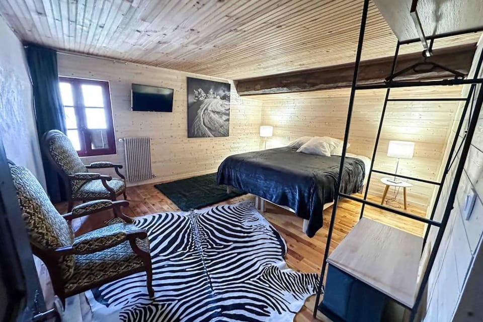 RIBERA 1 - Beautiful reformed house PARKING House in Catalonia