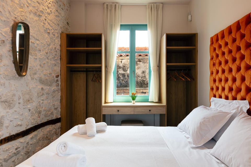 Bed, Photo of the whole room, Bedroom, towels, wardrobe