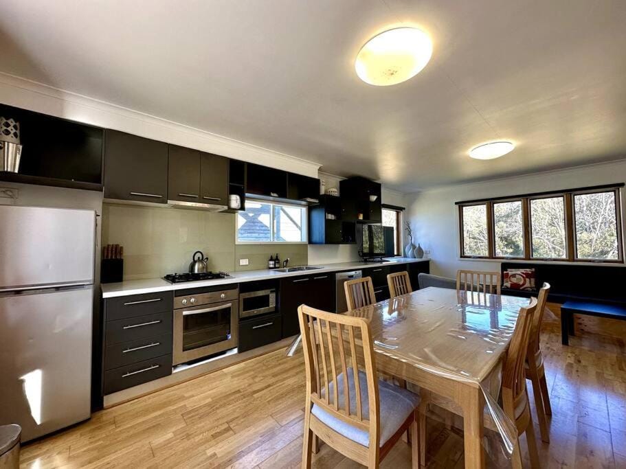 Cape Cod Chalet, alpine-getaways Chalet in Dinner Plain