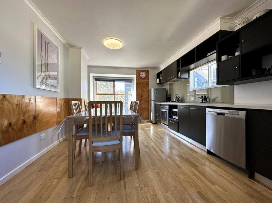 Cape Cod Chalet, alpine-getaways Chalet in Dinner Plain