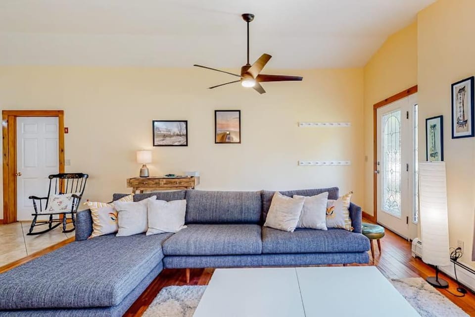 Sherry Road Retreat House in Burlington