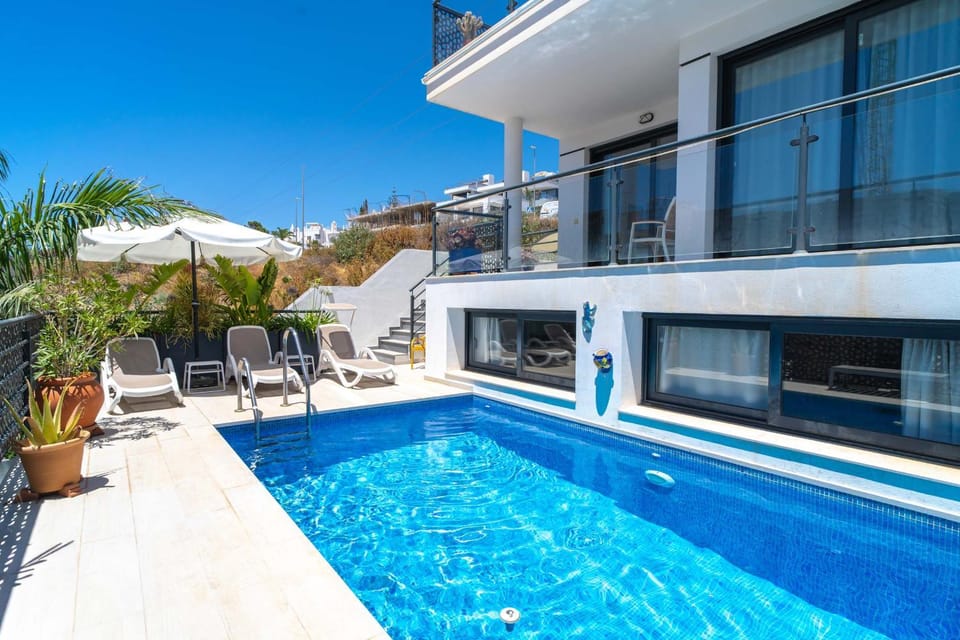 Villa Luxuria Private Pool Villa in Nerja
