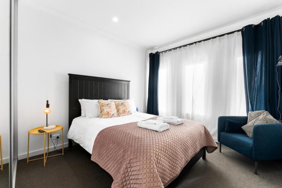 Mellow&Modernized Townhouse-3Beds-Quiet-Anzac Hwy House in Adelaide