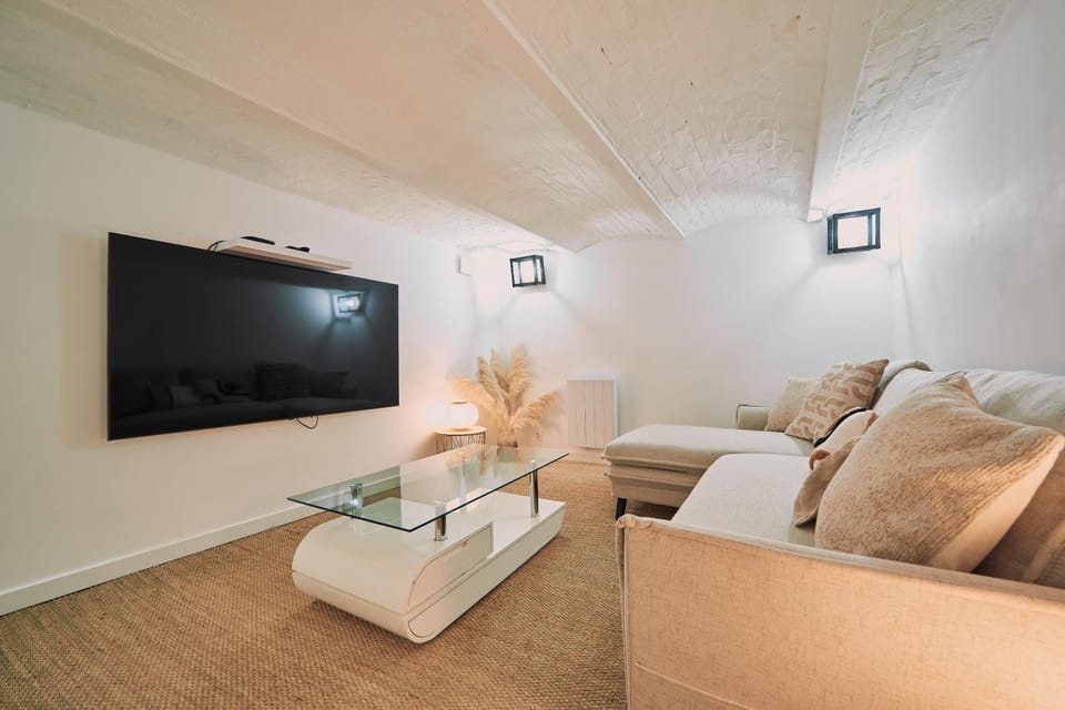 TV and multimedia, Seating area, Evening entertainment