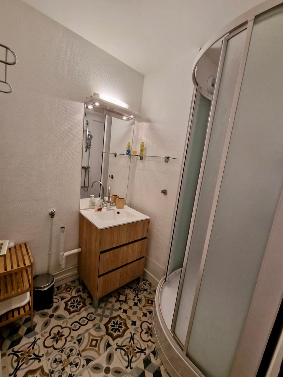 Shower, Bathroom