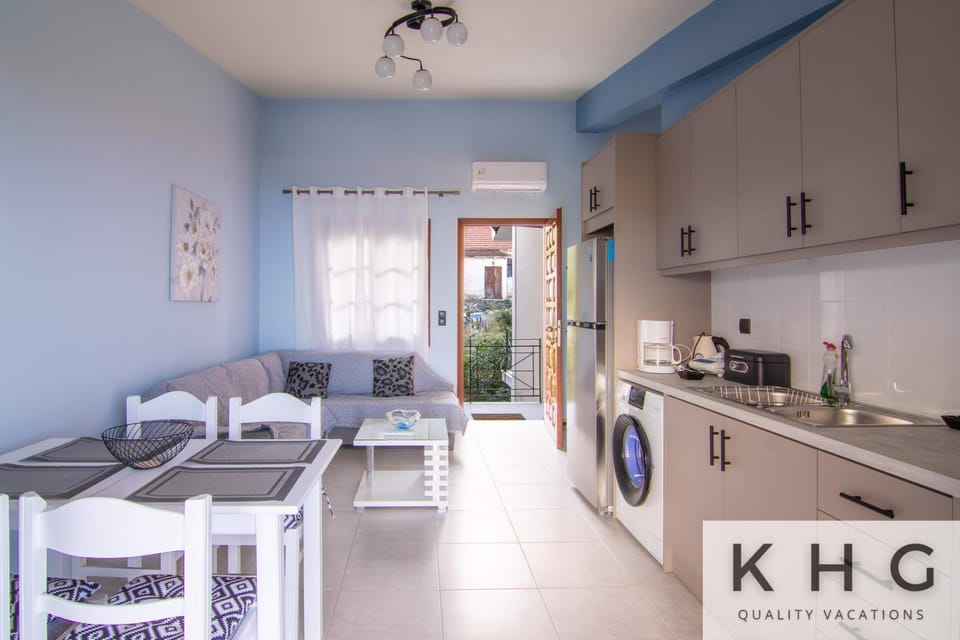 Dennis Grand view apartment in Vlachata village! Wide angle views! Apartment in Vlachata