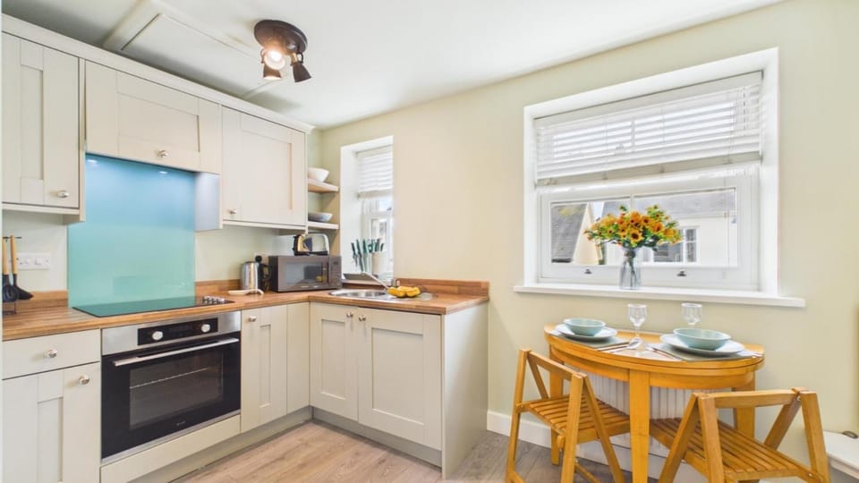 Myrtle - 1 Bedroom Apartment - Saundersfoot Apartment in Saundersfoot