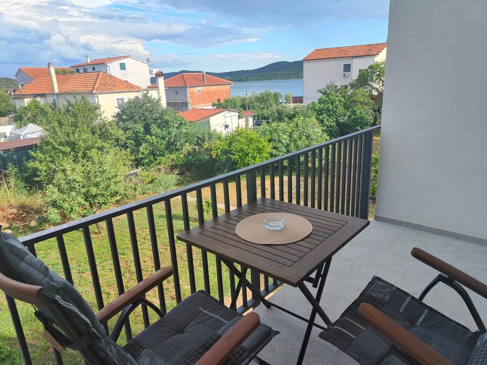Natural landscape, View (from property/room), Balcony/Terrace, Sea view