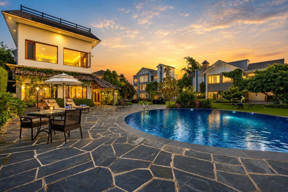 Swimming pool, Swimming pool