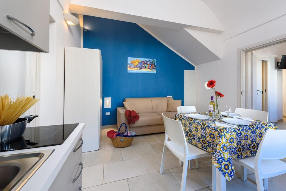 Kitchen or kitchenette, Living room, Seating area