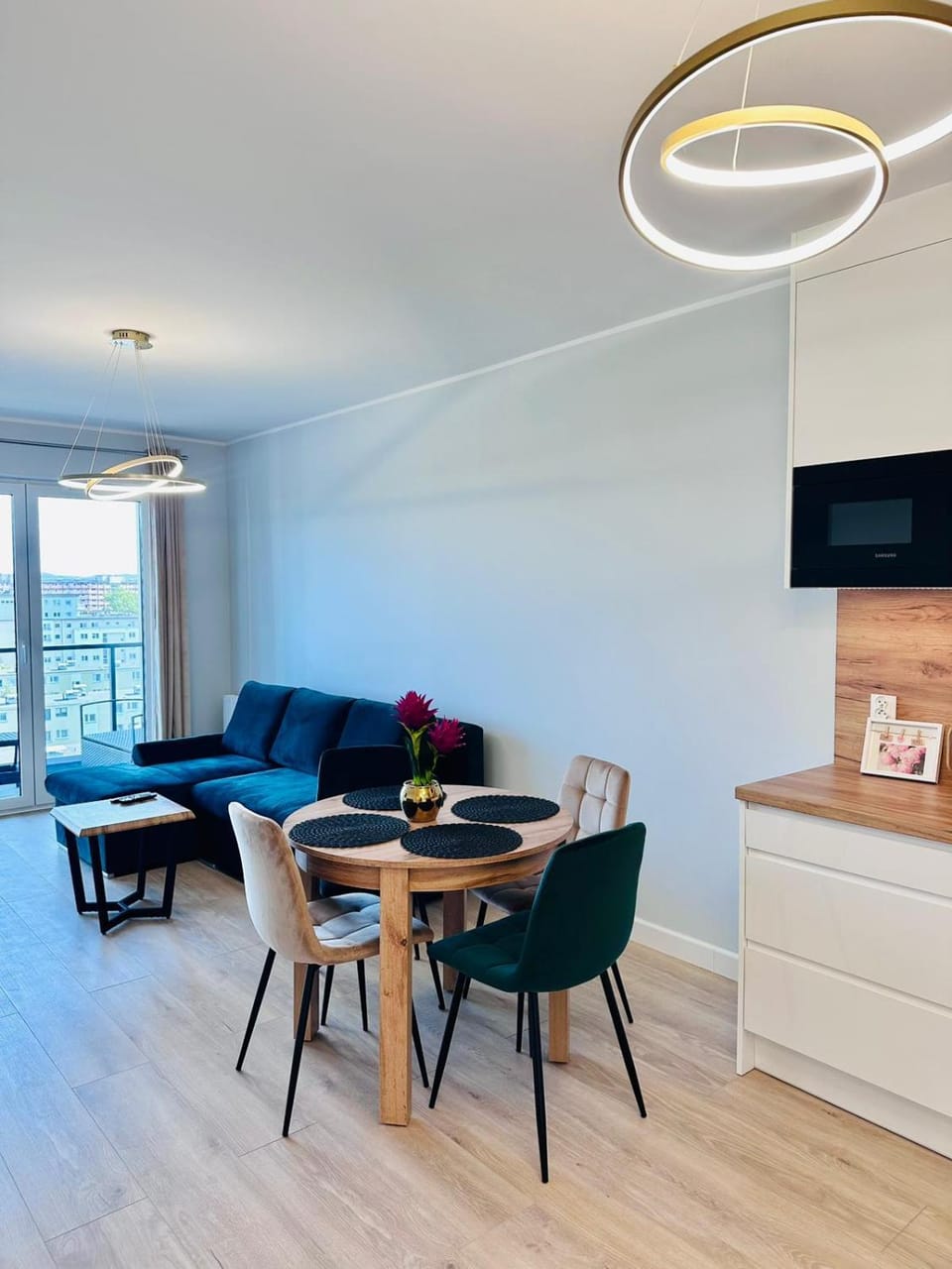 Living room, Dining area