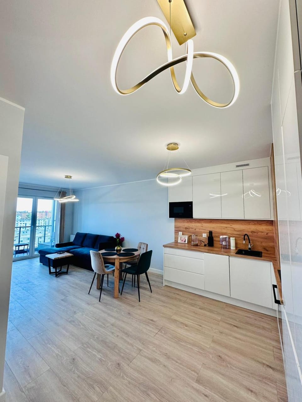Kitchen or kitchenette, Living room