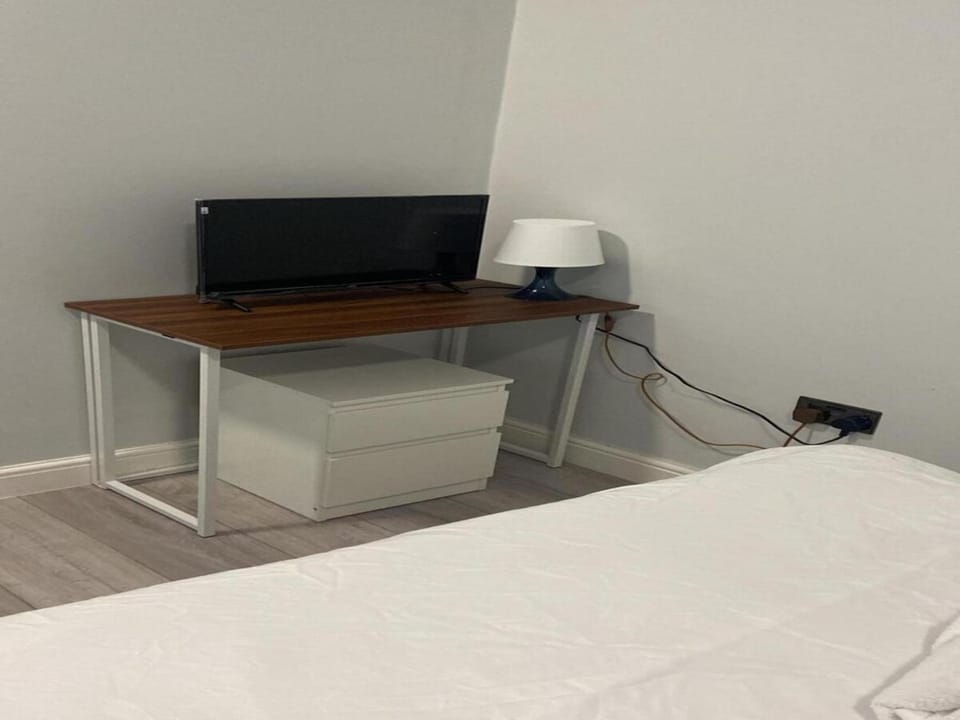 Studio - Sleeps 3 - Pet Friendly Apartment in London Borough of Ealing