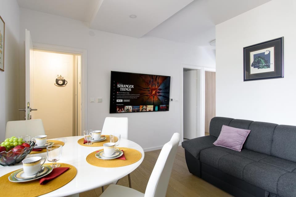 TV and multimedia, Living room