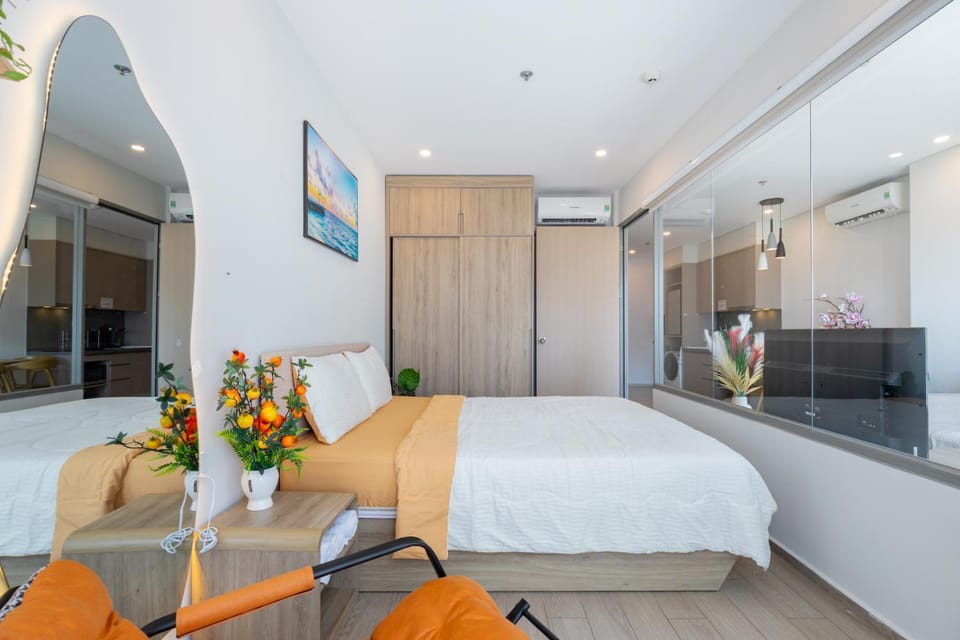 Bed, Photo of the whole room, Bedroom, wardrobe, air conditioner