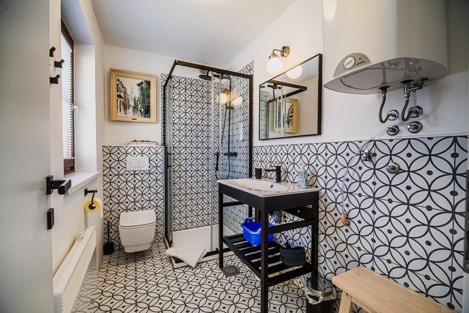 Shower, Bathroom
