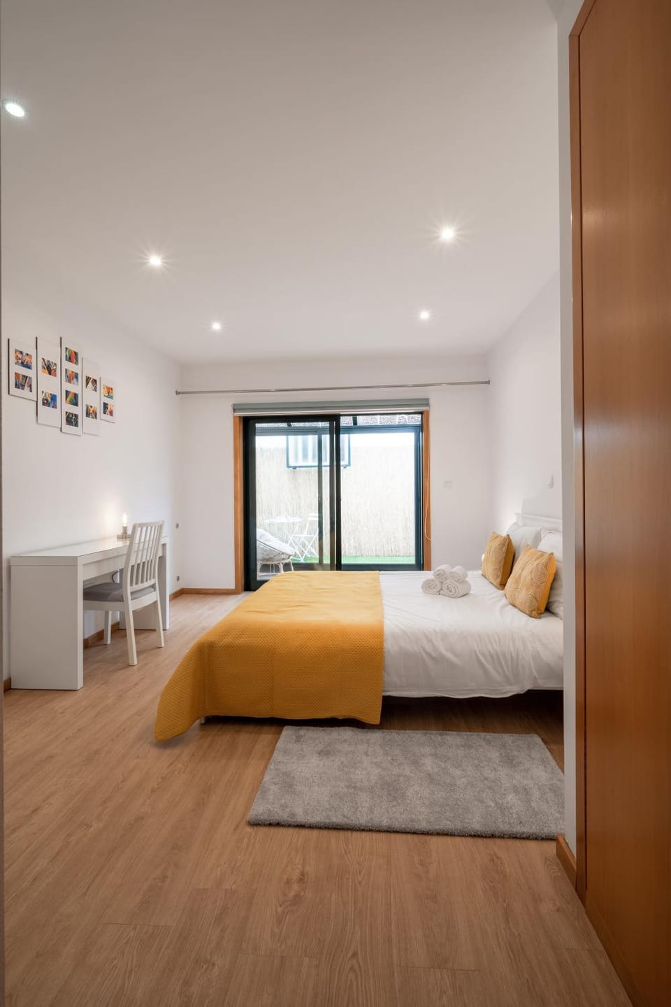 Bed, Bedroom, wardrobe