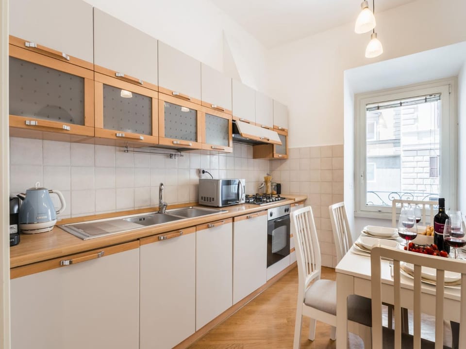 Dining area, dishwasher, minibar, pet friendly, stove, toaster