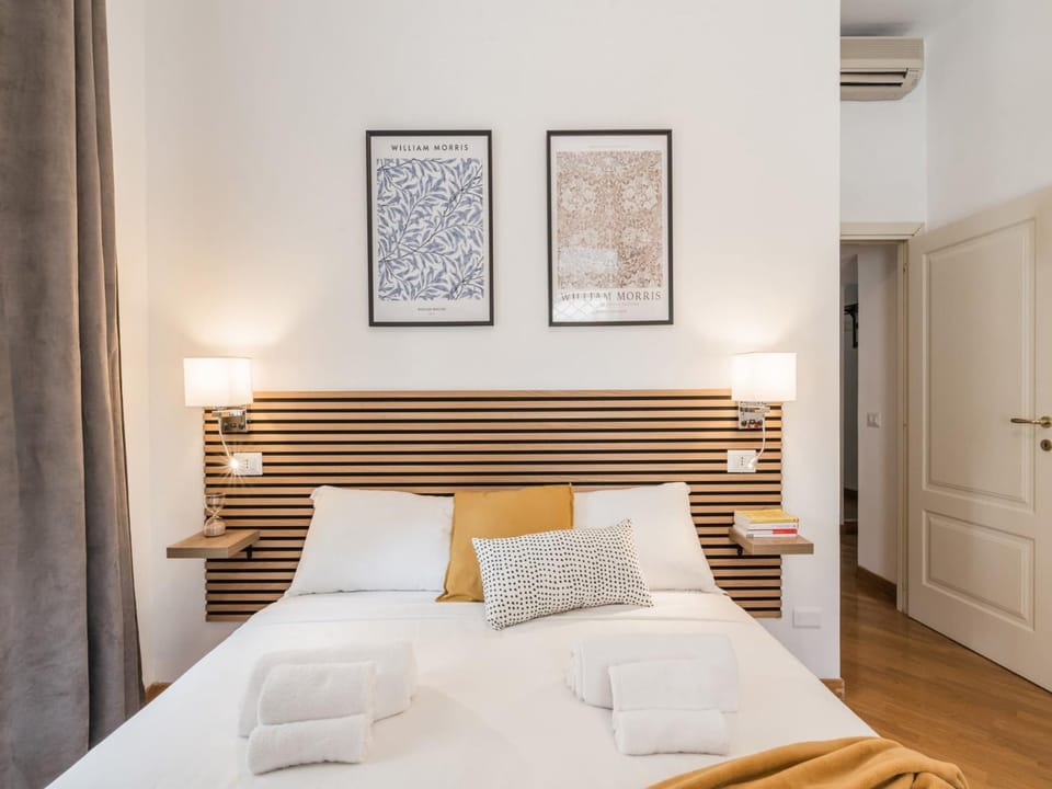 Bed, Photo of the whole room, Bedroom, towels, air conditioner