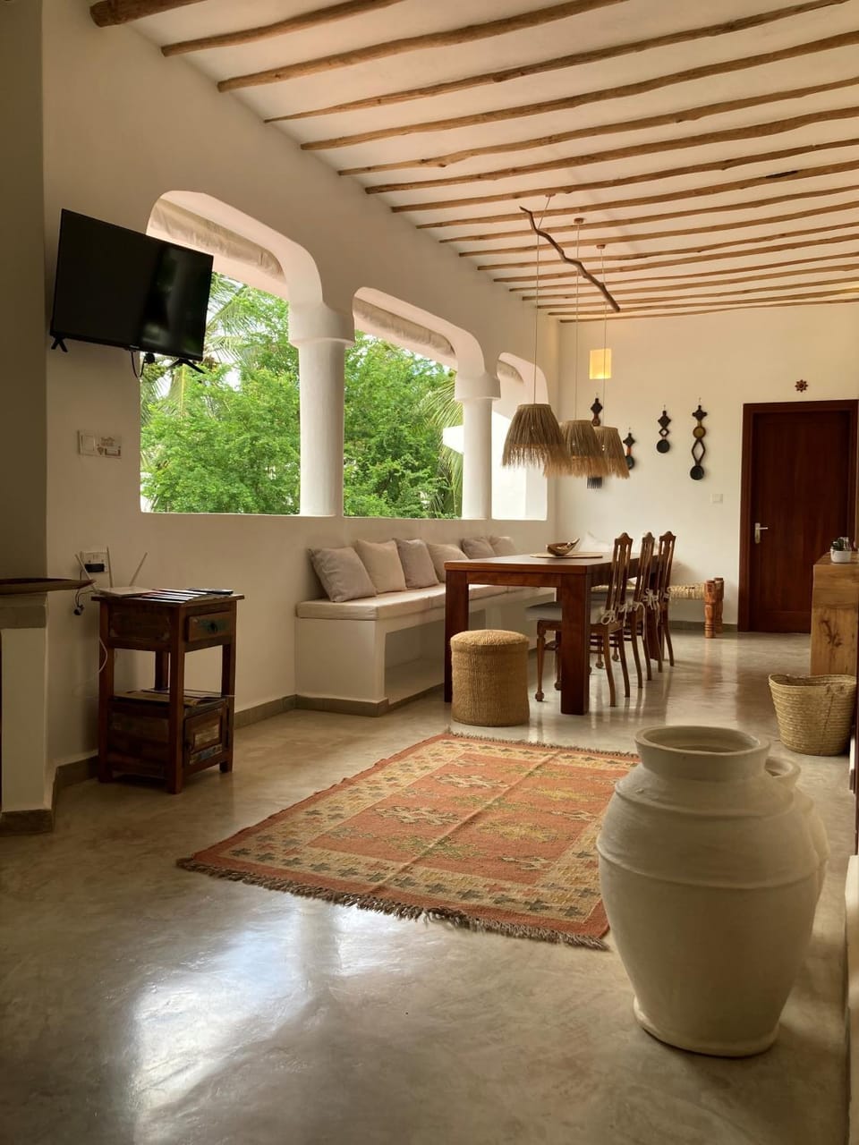 Communal lounge/ TV room, Library, View (from property/room), Living room, Seating area, Breakfast