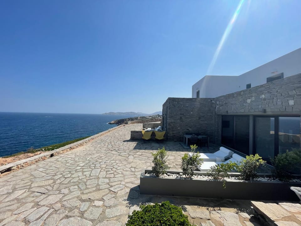 Property building, View (from property/room), Balcony/Terrace
