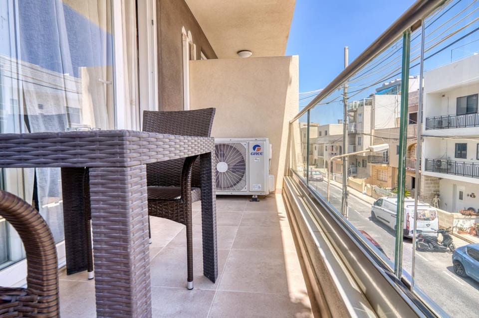 Sunrise Court Apartment in Marsaskala