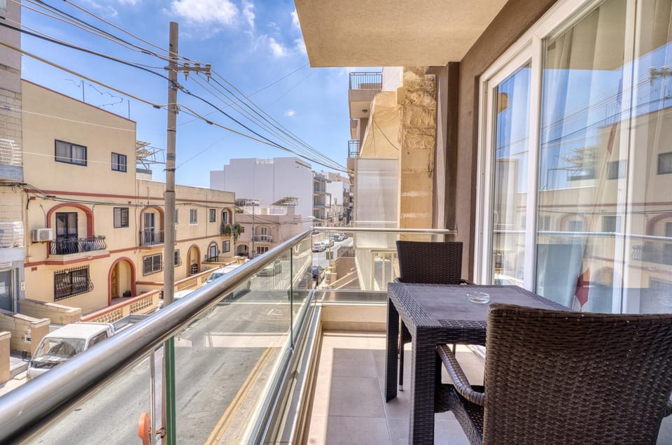 Sunrise Court Apartment in Marsaskala