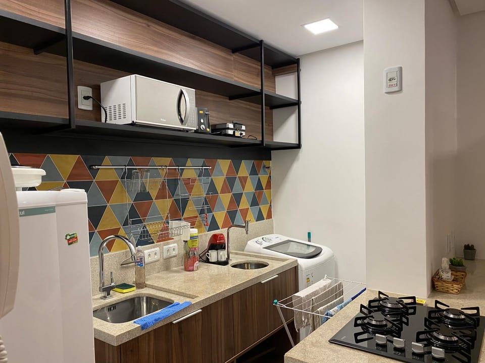 100m do clube GNU- 500m do shopping Moinhos de Vento - comporta ate 4 pessoas Apartment in Porto Alegre
