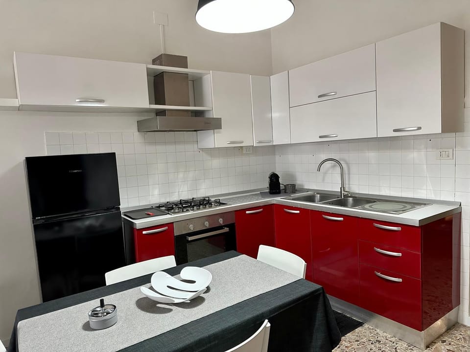Kitchen or kitchenette, kitchen