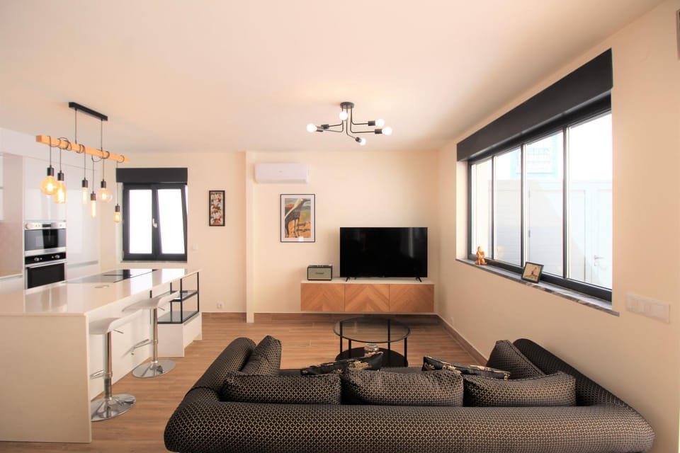 Communal lounge/ TV room, Kitchen or kitchenette, Living room, hair dresser