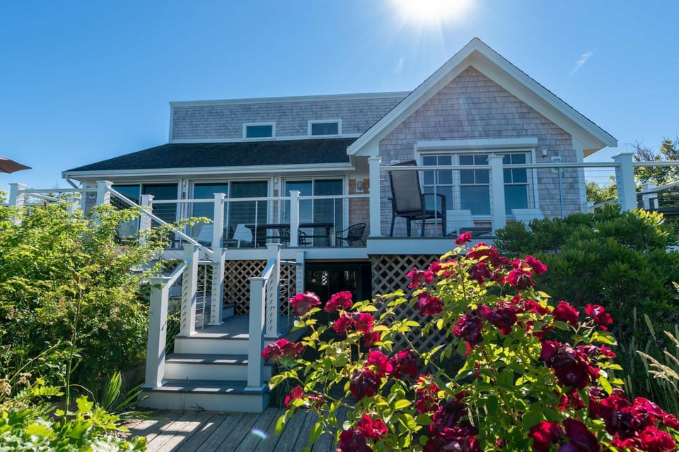 Waterfront Private Beach Panoramic Views House in North Eastham